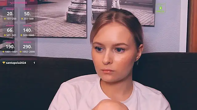 Snapshot of LunaAstra chatting on 11/09/25, 03:54 LunaAstra online show from 11/09/25, 03:54