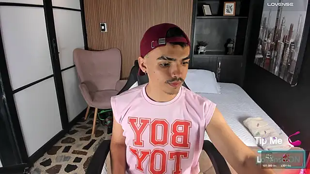 Snapshot of NicoKingg_ chatting on 11/11/25, 01:38 NicoKingg online show from 11/11/25, 01:38