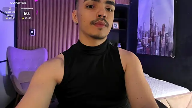 Snapshot of NicoKingg_ chatting on 11/13/25, 01:15 NicoKingg online show from 11/13/25, 01:15