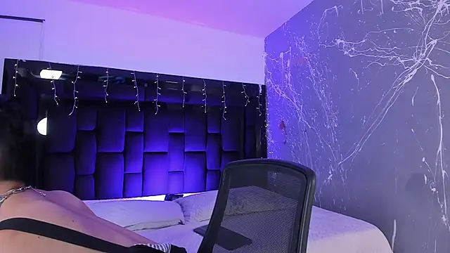 Snapshot of NicoKingg_ chatting on 12/18/25, 03:01 NicoKingg online show from 12/18/25, 03:01