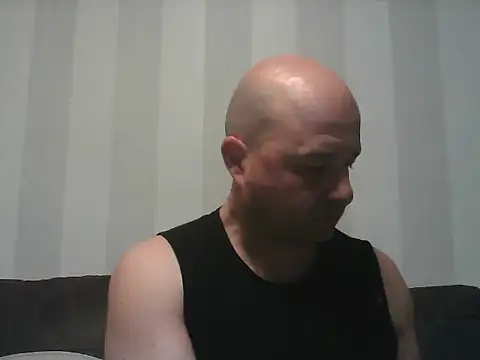 Snapshot of Askosex111 chatting on 11/07/25, 05:46 Askosex111 online show from 11/07/25, 05:46