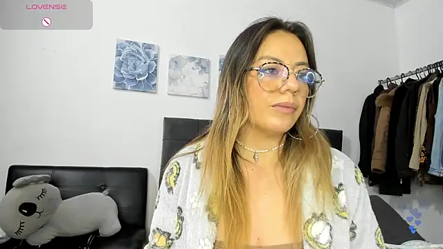 ariannawil online show from 02/09/26, 10:58