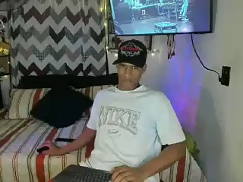 JUANBIGCOCK21CM online show from 05/25/26, 09:32