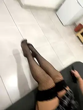 Snapshot of amazonaa9 chatting on 01/11/26, 01:32 amazonaa9 online show from 01/11/26, 01:32