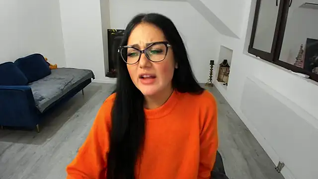 AnyaEvy online show from 12/22/25, 05:59