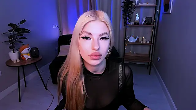 Snapshot of desperate_ramona chatting on 11/07/25, 10:32 desperate ramona online show from 11/07/25, 10:32