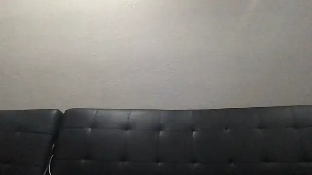 Snapshot of Darkestdesires696 chatting on 11/08/25, 09:42 Darkestdesires696 online show from 11/08/25, 09:42