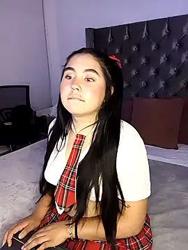 NikkiBotero online show from 11/14/25, 09:24