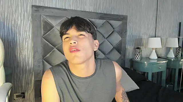 Snapshot of Mike_Harper chatting on 11/09/25, 03:27 Mike Harper online show from 11/09/25, 03:27