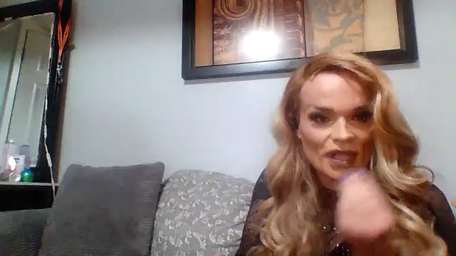 Snapshot of star_whore chatting on 01/14/26, 04:40 star whore online show from 01/14/26, 04:40