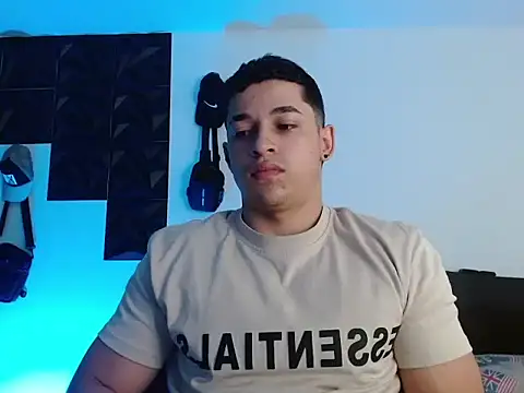 Snapshot of adam_keith chatting on 11/12/25, 02:06 adam keith online show from 11/12/25, 02:06