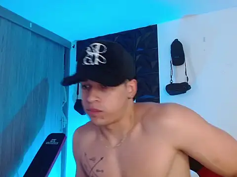 Snapshot of adam_keith chatting on 12/02/25, 06:36 adam keith online show from 12/02/25, 06:36