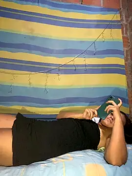 Snapshot of ArianandMichael chatting on 11/08/25, 12:44 ArianandMichael online show from 11/08/25, 12:44