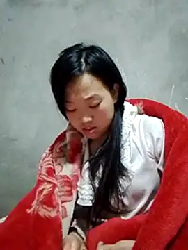 Yumiik2kk online show from 12/14/25, 10:25