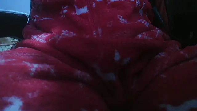 Snapshot of Salvador1996 chatting on 11/08/25, 01:50 Salvador1996 online show from 11/08/25, 01:50