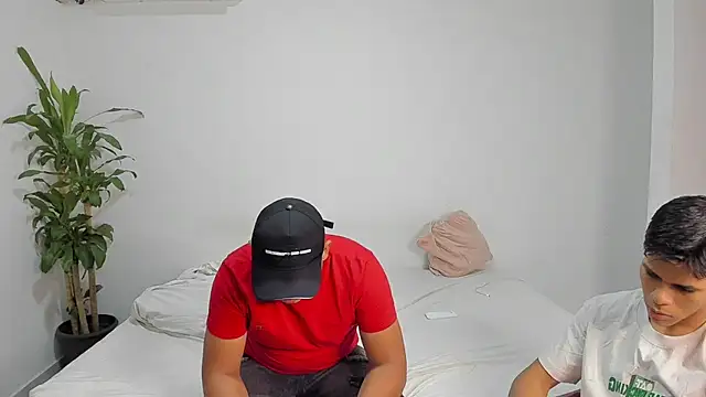 shark boy28 online show from 11/24/25, 04:40