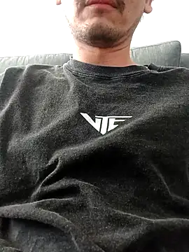 Snapshot of erosbiarg chatting on 11/09/25, 10:13 erosbiarg online show from 11/09/25, 10:13