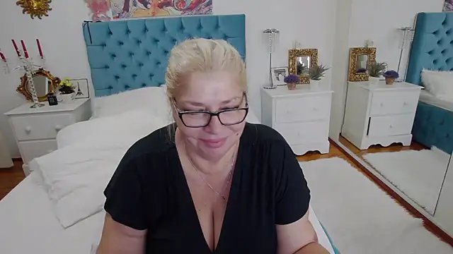 Snapshot of ByaStorm chatting on 09/13/25, 06:29 ByaStorm online show from 09/13/25, 06:29