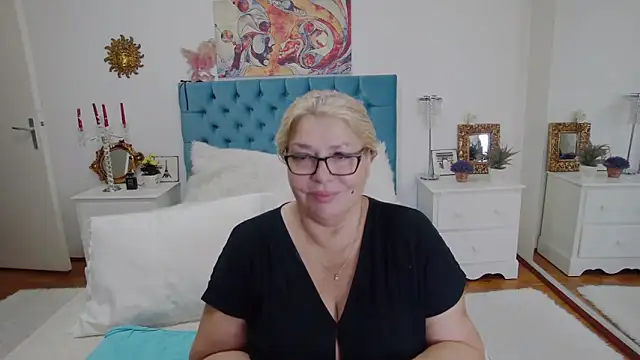 Snapshot of ByaStorm chatting on 09/21/25, 06:20 ByaStorm online show from 09/21/25, 06:20