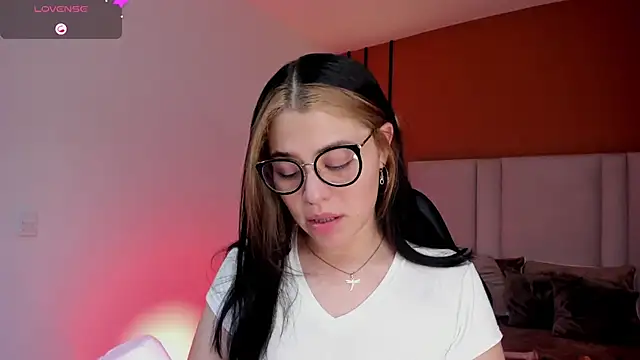 Snapshot of Dakhota_Rouge chatting on 05/10/26, 04:39 Dakhota Rouge online show from 05/10/26, 04:39