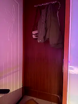 xoxo7799 online show from 12/16/25, 04:12