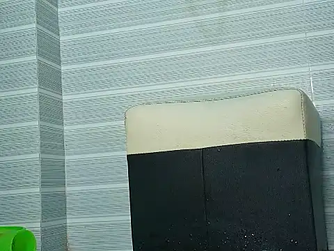 Tiny-122 online show from 04/25/26, 02:03