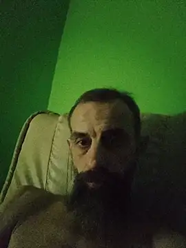 Snapshot of on42cmg chatting on 02/01/26, 09:57 on42cmg online show from 02/01/26, 09:57