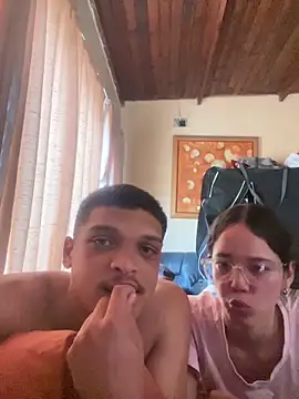 Snapshot of Jockeyn chatting on 12/16/25, 04:12 Jockeyn online show from 12/16/25, 04:12