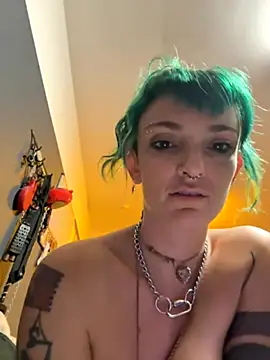 misslovesick online show from 11/08/25, 12:38