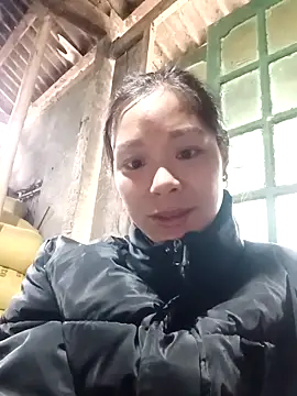 Snapshot of Lyla_john chatting on 12/15/25, 03:22 Lyla john online show from 12/15/25, 03:22