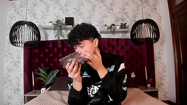 Noah dupont  online show from 12/20/25, 11:39