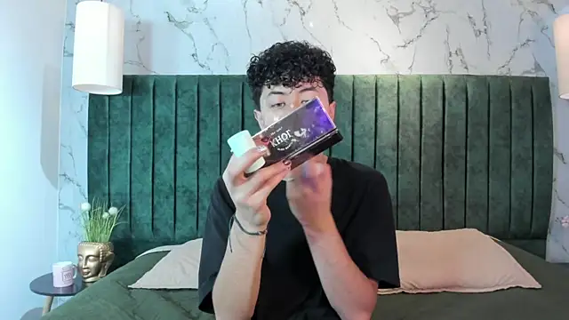 Noah dupont  online show from 12/22/25, 11:40