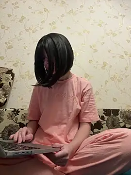 Snapshot of LilxSar chatting on 12/02/25, 02:17 LilxSar online show from 12/02/25, 02:17