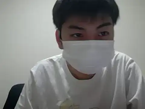 Snapshot of shunshun001006 chatting on 11/14/25, 11:20 shunshun001006 online show from 11/14/25, 11:20
