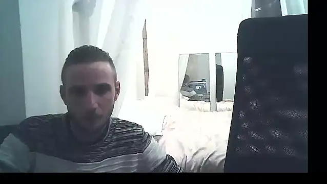 Snapshot of MickNanaa chatting on 11/13/25, 04:06 MickNanaa online show from 11/13/25, 04:06