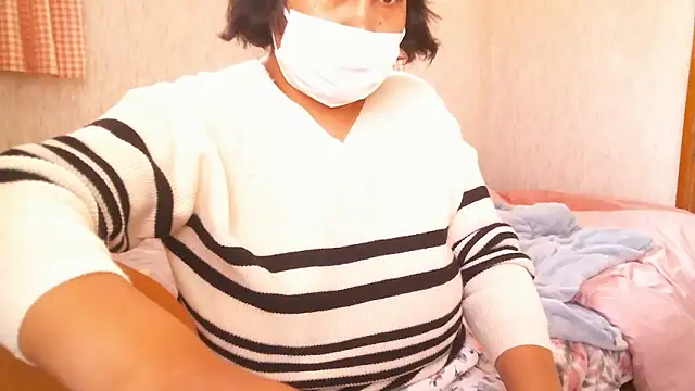 Snapshot of ao_0012 chatting on 11/10/25, 04:33 ao 0012 online show from 11/10/25, 04:33