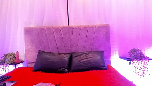 Victoriaa Anderson online show from 06/10/26, 12:48