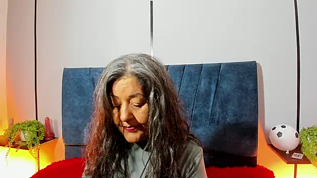 Victoriaa Anderson online show from 06/13/26, 01:31