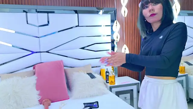 BunnySexyy18 online show from 12/21/25, 07:43