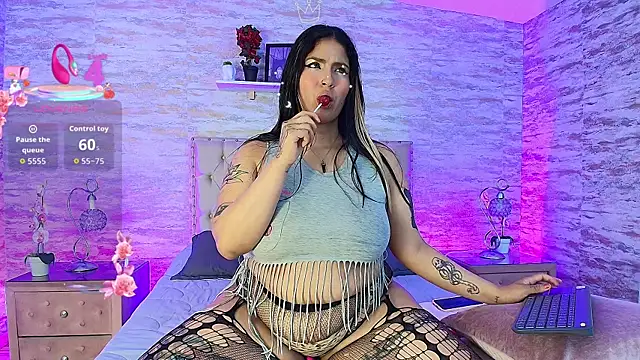 Sasha Larsen online show from 07/18/26, 04:05