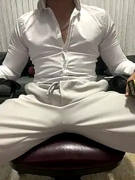 DARK0924 online show from 11/21/25, 05:44