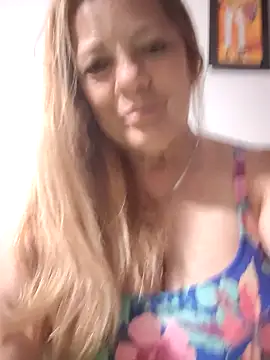karlaanqui1 online show from 05/17/26, 10:33