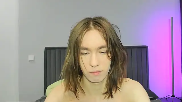 kr1sfemboy online show from 01/16/26, 08:13