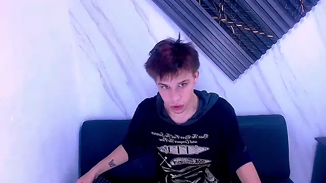 Liam York  online show from 04/05/26, 04:31