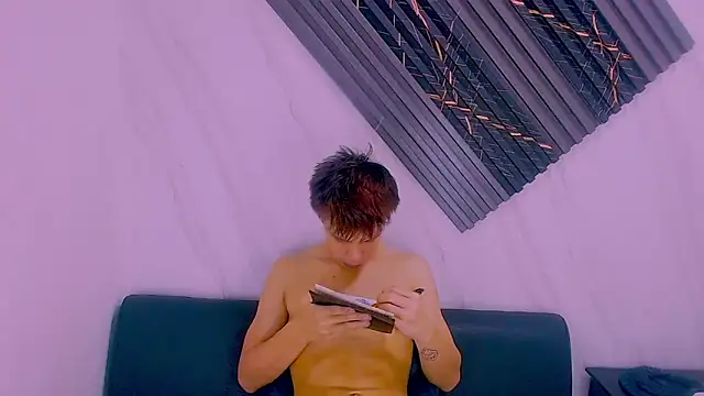 Liam York  online show from 04/15/26, 04:36