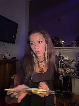 luxxylola online show from 01/13/26, 11:32