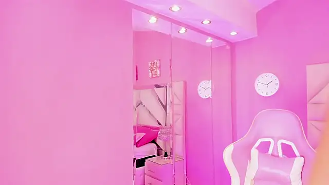 Sara connor01 online show from 11/26/25, 07:48