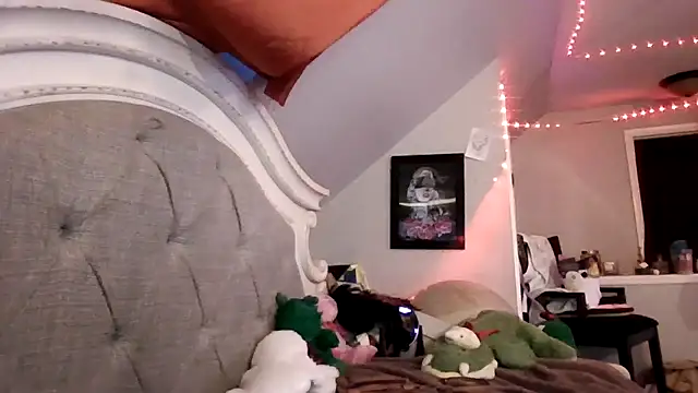 Dusaa  online show from 04/07/26, 12:00