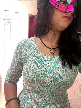 Snapshot of Red_Queen_11 chatting on 11/30/25, 09:02 Red Queen 11 online show from 11/30/25, 09:02