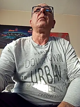 andy-1961 online show from 12/15/25, 09:57